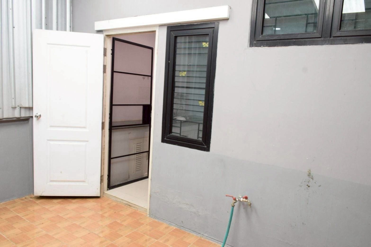 พื้นที่ด้านหลัง — commercial building Chai Sathan, Saraphi Chiang Mai